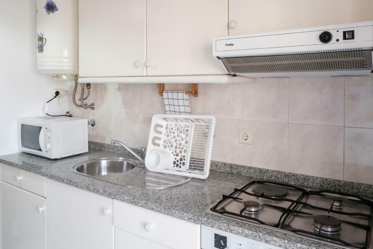 Apartment With Balcony In The Square Porto Exterior foto